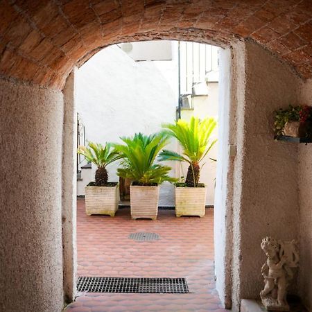Monolocale A 50 Metri Dal Mare Apartman Celle Ligure Kültér fotó