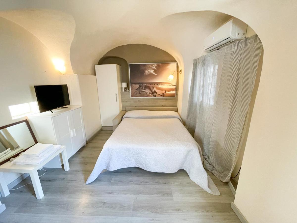 Monolocale A 50 Metri Dal Mare Apartman Celle Ligure Kültér fotó
